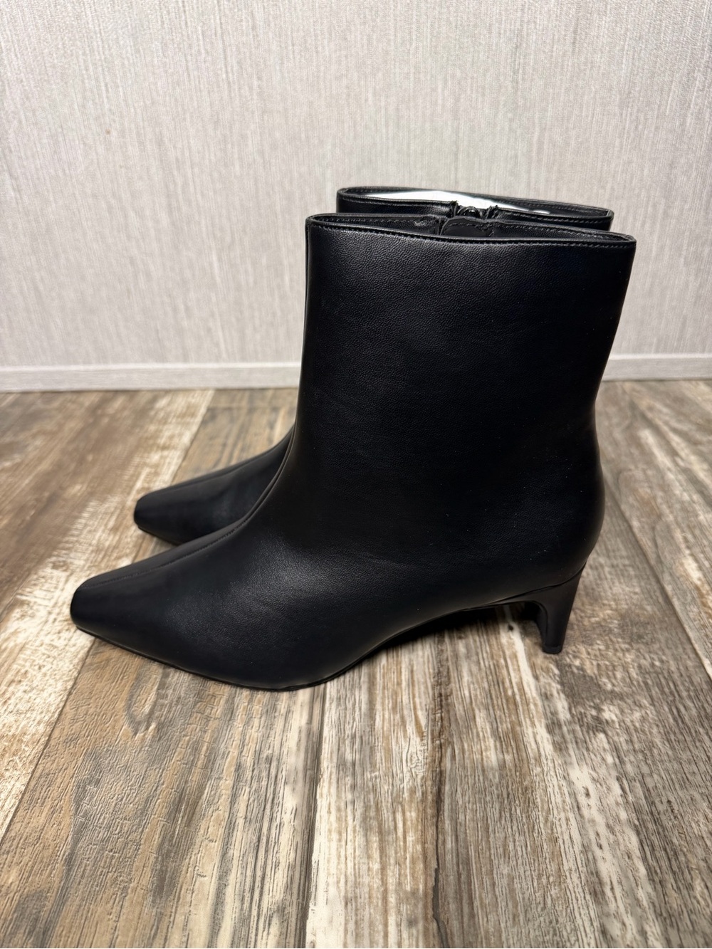 Banana Republic Black Vegan Leather Square-Toe Ankle Booties Size 9 - Picture 6 of 16